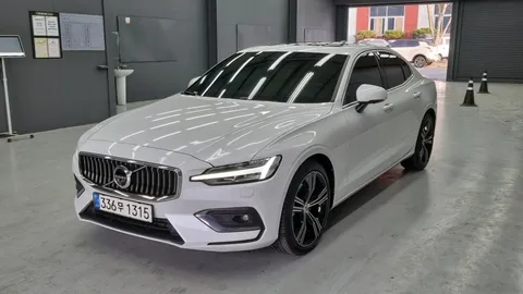 2021 Volvo S60 B5 Inscription