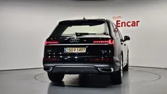 2022 Audi Q7 45 TDI Quattro Premium — фото 4