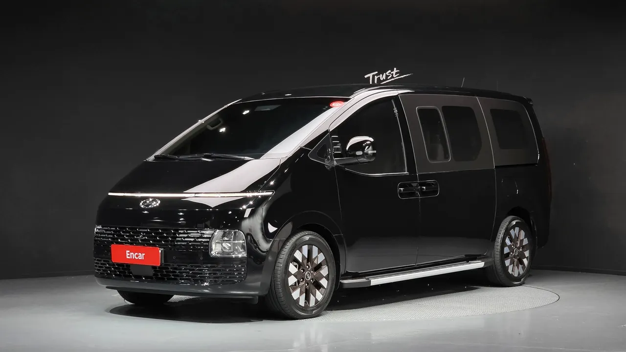 2023 Hyundai Staria Cargo 5-Seater
