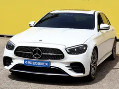 2022 Mercedes-Benz E-Class E220d 4MATIC AMG Line — фото 2