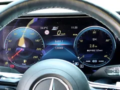 2022 Mercedes-Benz E-Class E220d 4MATIC AMG Line — фото 6