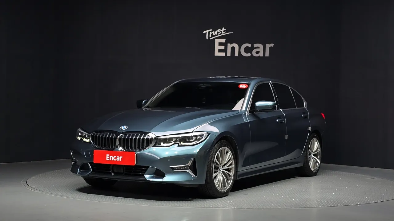 2021 BMW 3-Series 320i Luxury