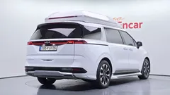 2023 Kia Carnival Diesel 9-Seater Prestige — фото 2