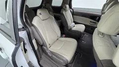 2023 Kia Carnival Diesel 9-Seater Prestige — фото 11
