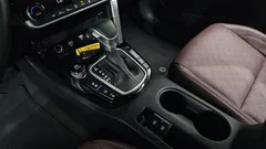 2023 Kia Seltos Gasoline 1.6 Turbo 2WD, белый — фото 9
