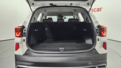 2023 Kia Seltos Gasoline 1.6 Turbo 2WD, белый — фото 20