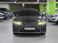 2021 Lexus LS 3.5 Platinum AWD, чёрный — фото 2
