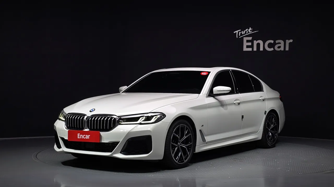 2022 BMW 5-Series 530i M Sport Package