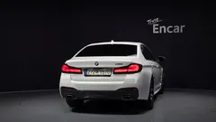 2022 BMW 5-Series 530i M Sport Package, белый — фото 4