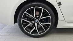 2022 BMW 5-Series 530i M Sport Package, белый — фото 5