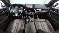 2022 BMW 5-Series 530i M Sport Package, белый — фото 7