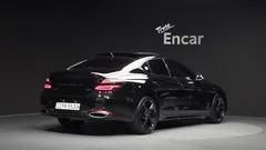2022 Genesis G70 Gasoline 2.0T 4WD, чёрный — фото 2