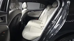 2022 Genesis G70 Gasoline 2.0T 4WD, чёрный — фото 12