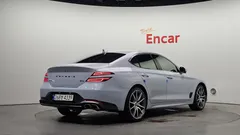2022 Genesis G70 Gasoline 2.0T 4WD — фото 2
