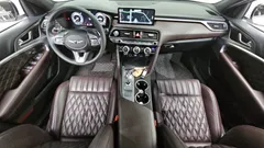 2022 Genesis G70 Gasoline 2.0T 4WD — фото 7