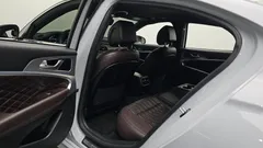 2022 Genesis G70 Gasoline 2.0T 4WD — фото 11