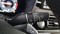 2022 Genesis G70 Gasoline 2.0T 4WD — фото 17