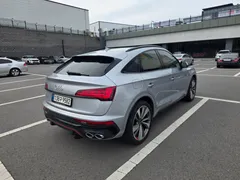 2021 Audi SQ5 3.0 TFSI Quattro Sportback, светло-серебристый — фото 4
