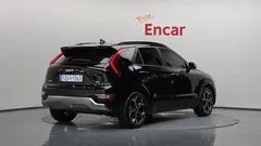 2022 Kia Niro Signature, чёрный — фото 2