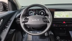 2022 Kia Niro Signature, чёрный — фото 13