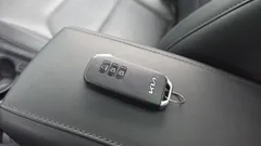 2022 Kia Niro Signature, чёрный — фото 15