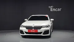 2021 BMW 5-Series 530i xDrive M Sport Package, белый — фото 3