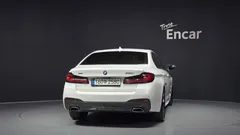 2021 BMW 5-Series 530i xDrive M Sport Package, белый — фото 4