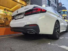 2023 BMW 5-Series 530i M Sport Package — фото 9
