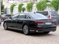 2022 Audi A8 55 TFSI Quattro Premium LWB — фото 3