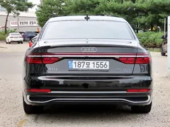 2022 Audi A8 55 TFSI Quattro Premium LWB — фото 4