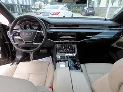 2022 Audi A8 55 TFSI Quattro Premium LWB — фото 14