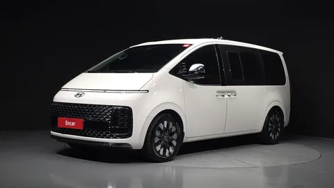 2022 Hyundai Staria Lounge 9-Seater