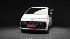 2022 Hyundai Staria Lounge 9-Seater — фото 3