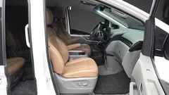 2022 Hyundai Staria Lounge 9-Seater — фото 11