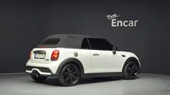 2024 Mini Cooper Convertible Resolute Edition — фото 2