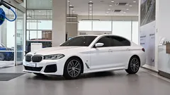 2023 BMW 5-Series 520i M Sport — фото 1