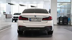 2023 BMW 5-Series 520i M Sport — фото 3