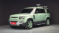 2023 Land Rover Defender 110 D300 75th Edition — фото 12
