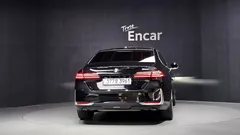 2024 BMW 5-Series 520i, чёрный — фото 4