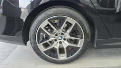 2024 BMW 5-Series 520i, чёрный — фото 5