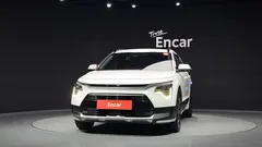 2023 Kia Niro Prestige, белый — фото 3
