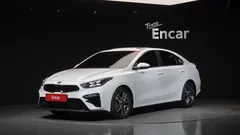 2021 Kia K3 Signature, белый — фото 1