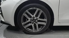 2021 Kia K3 Signature, белый — фото 5