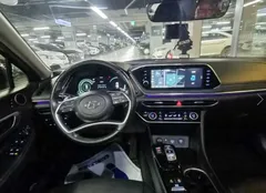 2022 Hyundai Sonata Premium Plus, серо-серебристый — фото 14