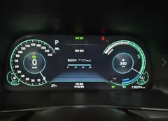 2022 Hyundai Sonata Premium Plus, серо-серебристый — фото 16