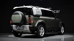 2022 Land Rover Defender 110 D250 SE — фото 2