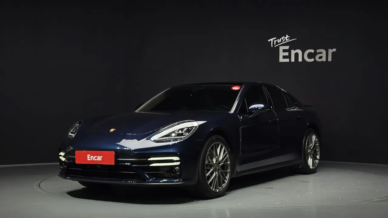 2023 Porsche Panamera 2.9 AWD Platinum Edition