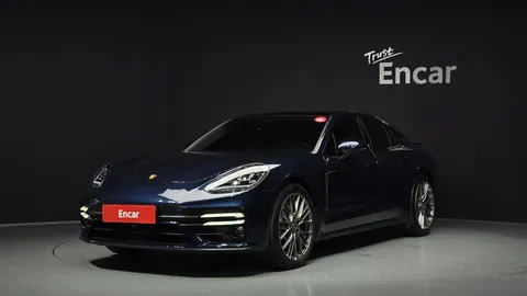 2023 Porsche Panamera 2.9 AWD Platinum Edition