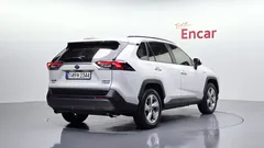 2021 Toyota RAV4 2.5 4WD Hybrid, белый — фото 2