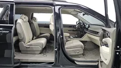 2023 Kia Carnival Diesel 9-Seater Noblesse — фото 19